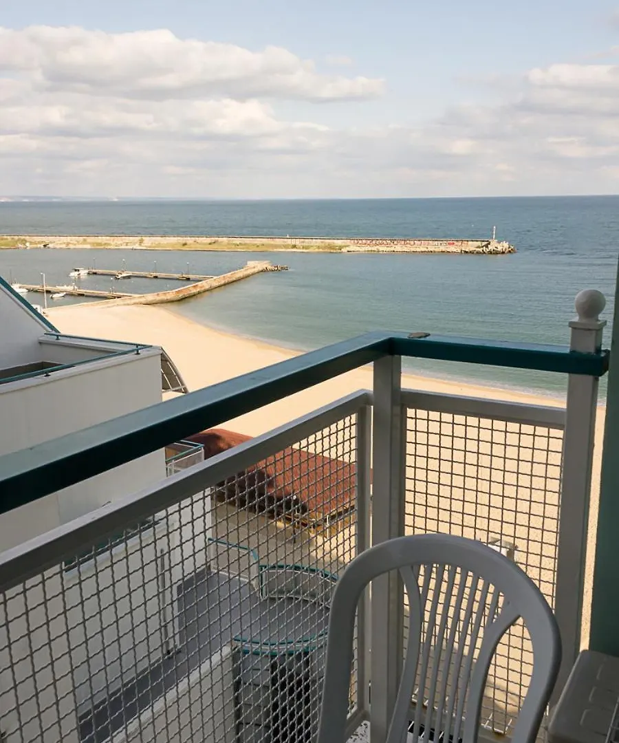 Sunny Studio In Hotel Berlin, Steps From The Beach! By Flat Mаnager Golden Sands