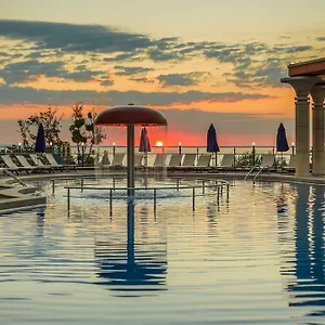 Astera & With Free Private Hotel